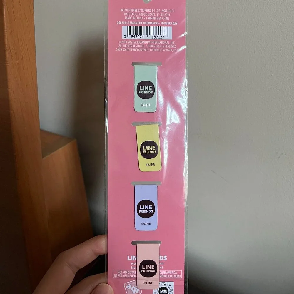 NWT Line Friends Magnetic Bookmarks